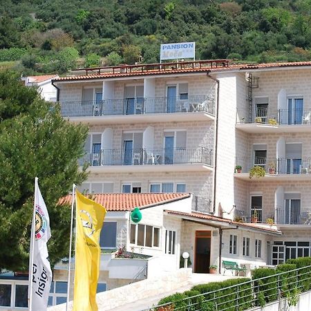 Pansion Komfor Moca Makarska Eksteriør bilde